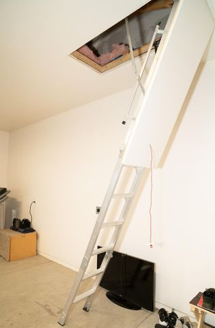 9401 Biederman Way, Escalon, CA 95320