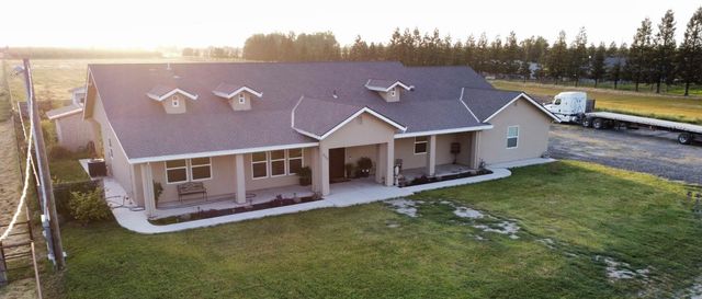 9401 Biederman Way, Escalon, CA 95320