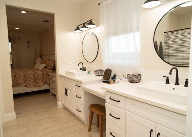 9401 Biederman Way, Escalon, CA 95320