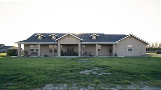 9401 Biederman Way, Escalon, CA 95320