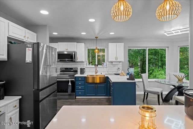2998 N Woodfield Park Circle, Wasilla, AK 99654