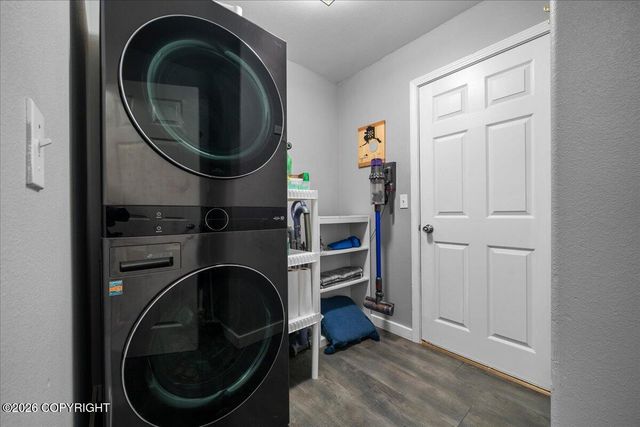 2998 N Woodfield Park Circle, Wasilla, AK 99654
