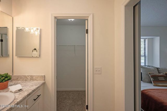 4776 RIVERINE Drive, Jacksonville, FL 32210