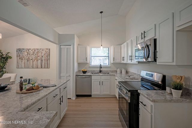 4776 RIVERINE Drive, Jacksonville, FL 32210