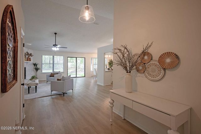 4776 RIVERINE Drive, Jacksonville, FL 32210