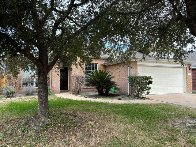 17411 N Riata Lake Drive, Cypress, TX 77433