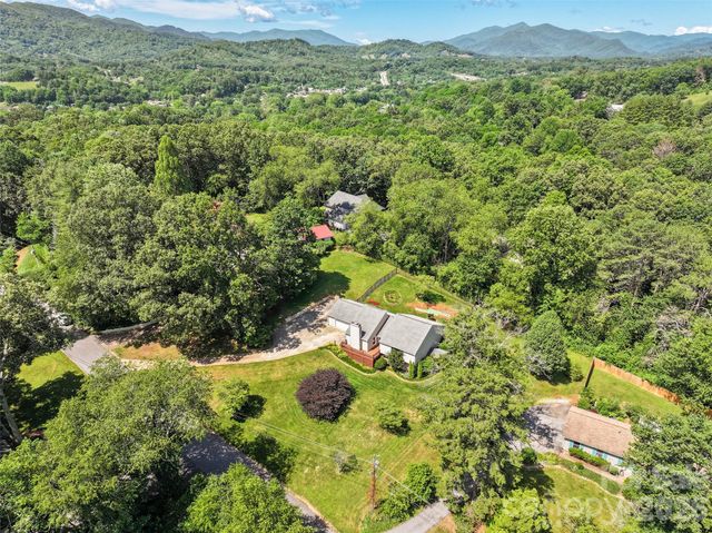 519 Nellie John Drive, Clyde, NC 28721