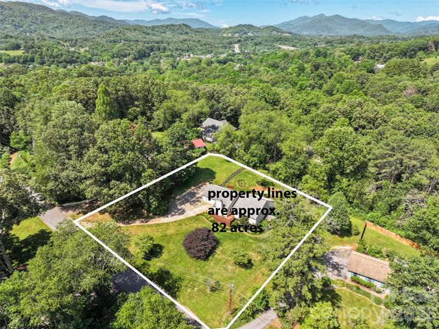 519 Nellie John Drive, Clyde, NC 28721