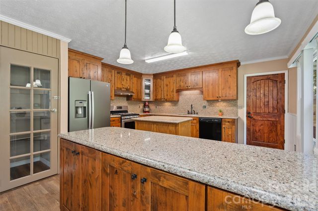 519 Nellie John Drive, Clyde, NC 28721