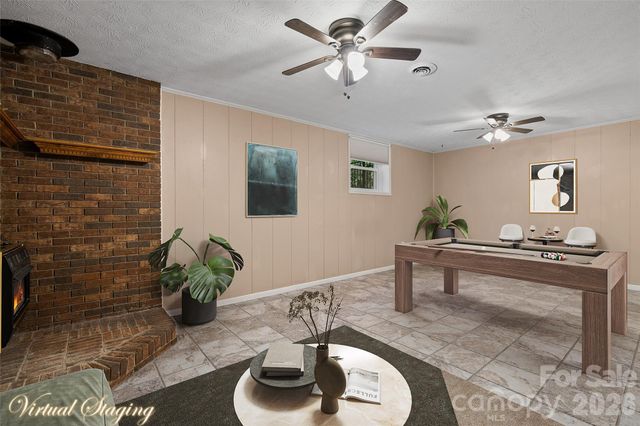 519 Nellie John Drive, Clyde, NC 28721