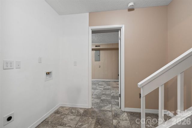 519 Nellie John Drive, Clyde, NC 28721
