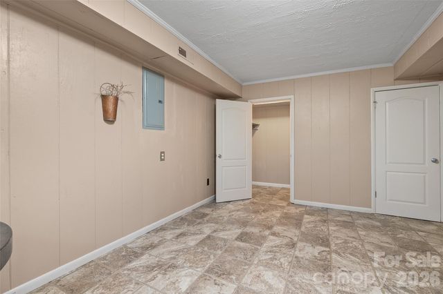 519 Nellie John Drive, Clyde, NC 28721