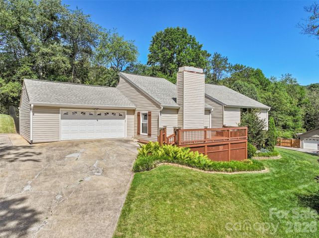 519 Nellie John Drive, Clyde, NC 28721