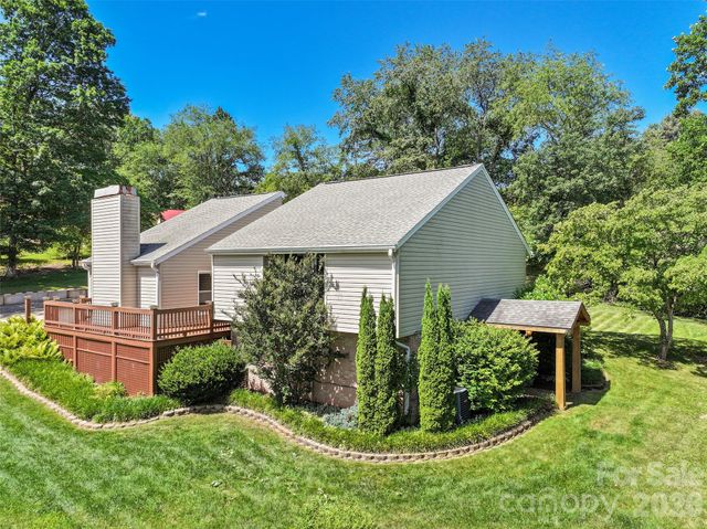 519 Nellie John Drive, Clyde, NC 28721