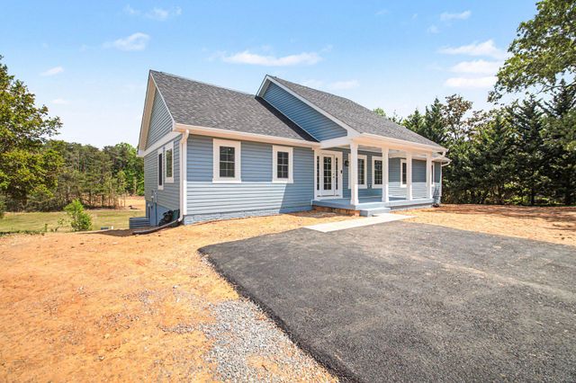 656 TRUSLOW RD, Fredericksburg, VA 22406