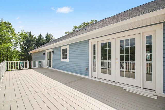 656 TRUSLOW RD, Fredericksburg, VA 22406