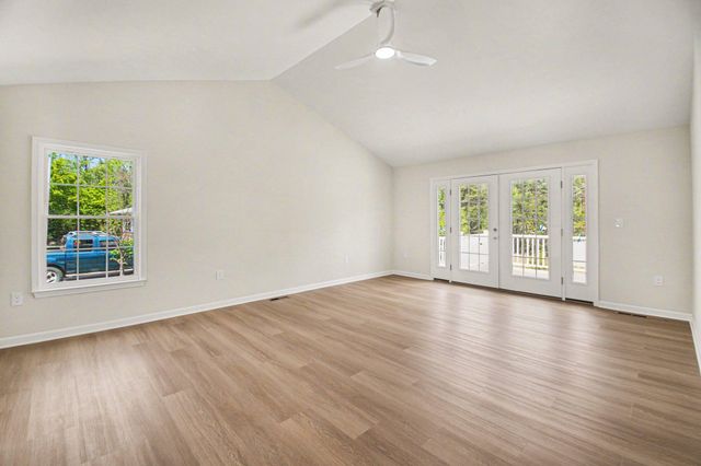 656 TRUSLOW RD, Fredericksburg, VA 22406