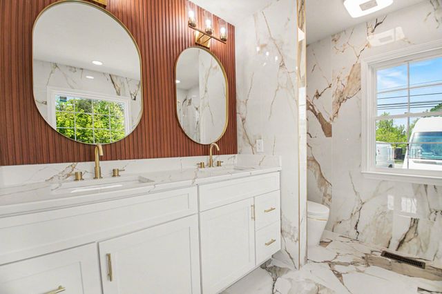 656 TRUSLOW RD, Fredericksburg, VA 22406