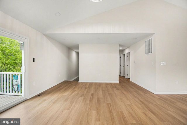 656 TRUSLOW RD, Fredericksburg, VA 22406