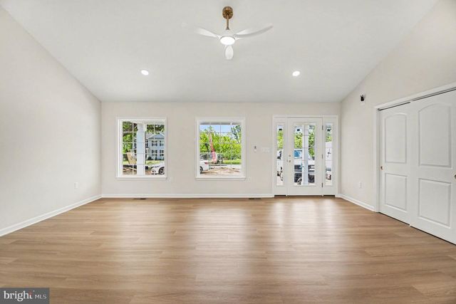 656 TRUSLOW RD, Fredericksburg, VA 22406