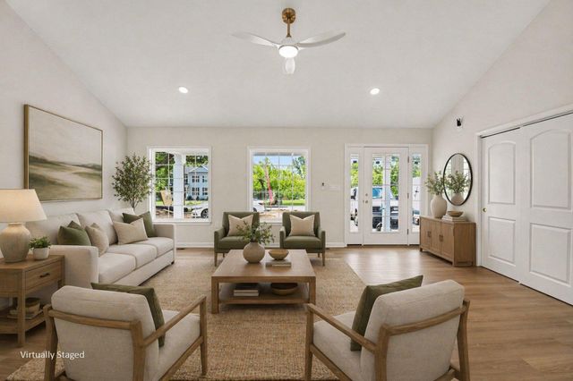 656 TRUSLOW RD, Fredericksburg, VA 22406