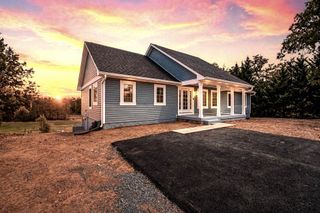 656 TRUSLOW RD, Fredericksburg, VA 22406