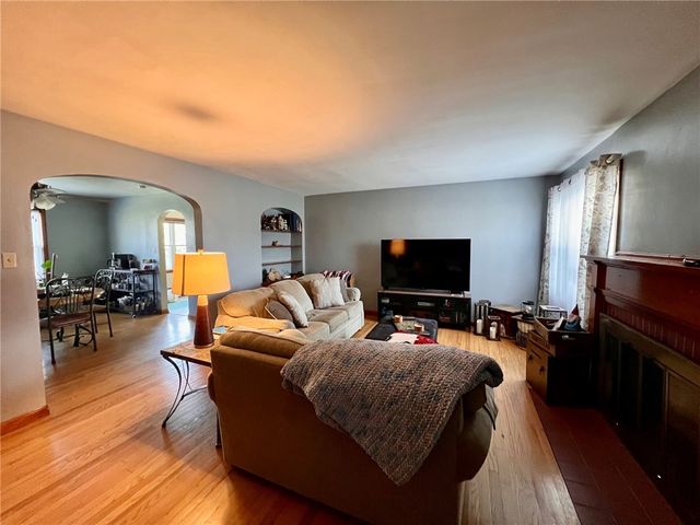 948 Pryde Avenue, Sharpsville, PA 16150