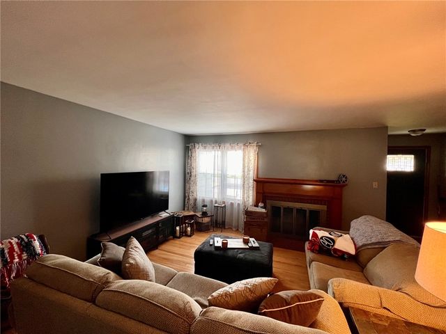 948 Pryde Avenue, Sharpsville, PA 16150