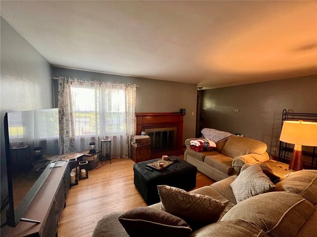 948 Pryde Avenue, Sharpsville, PA 16150