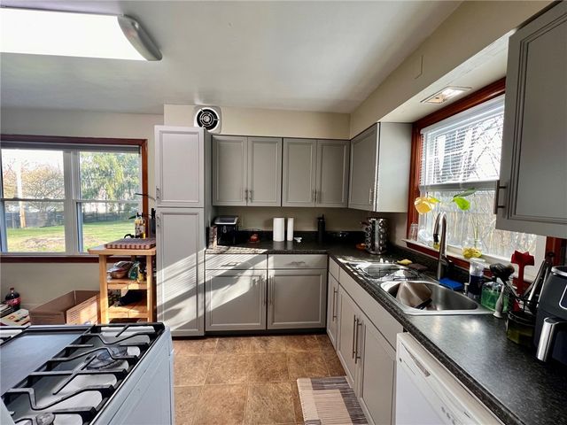 948 Pryde Avenue, Sharpsville, PA 16150