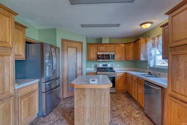 3288 Smith Road, Boonville, IN 47601