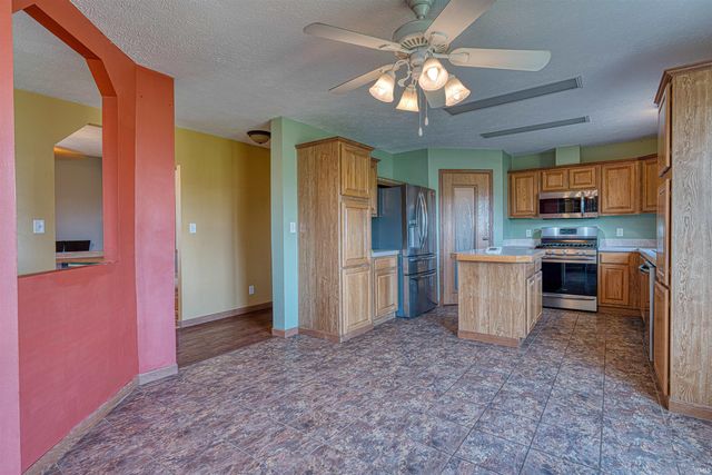 3288 Smith Road, Boonville, IN 47601