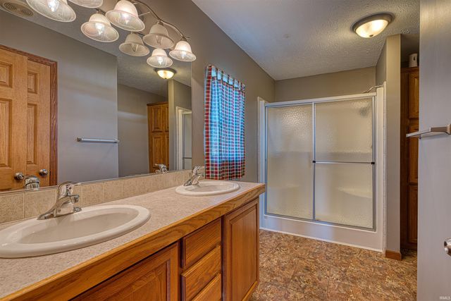 3288 Smith Road, Boonville, IN 47601