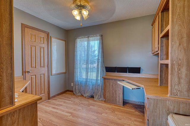 3288 Smith Road, Boonville, IN 47601