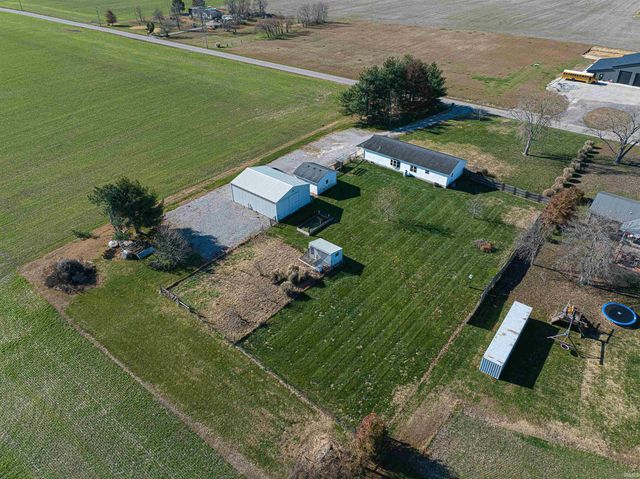 3288 Smith Road, Boonville, IN 47601