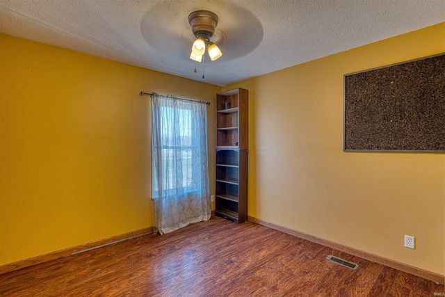 3288 Smith Road, Boonville, IN 47601