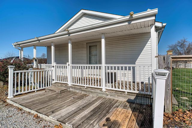 3288 Smith Road, Boonville, IN 47601