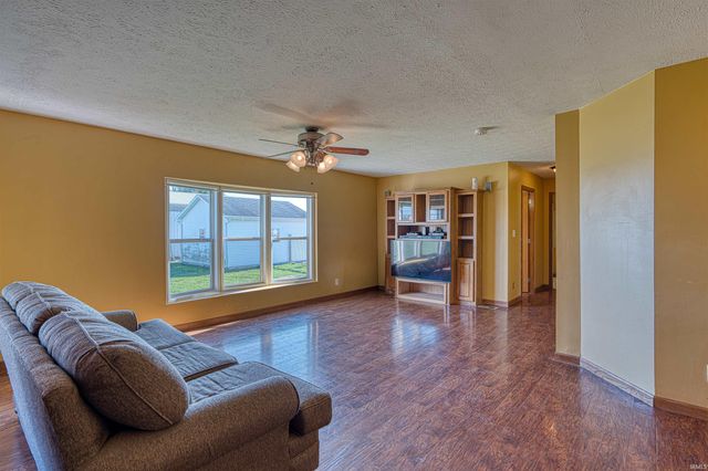 3288 Smith Road, Boonville, IN 47601