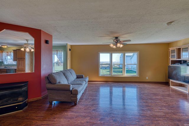 3288 Smith Road, Boonville, IN 47601