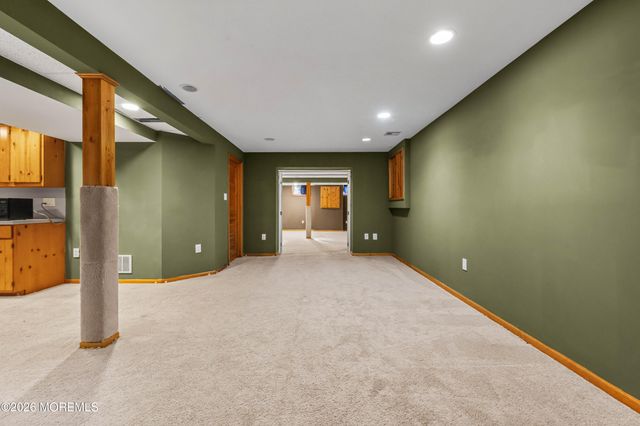 1 Kari Court, Jackson, NJ 08527