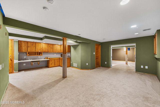 1 Kari Court, Jackson, NJ 08527