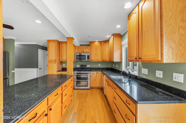 1 Kari Court, Jackson, NJ 08527