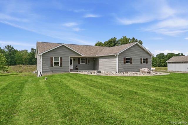 7433 Mabley Hill Road, Tyrone Township, MI 48430