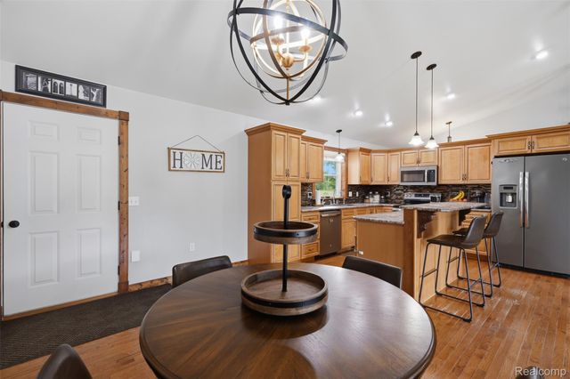 7433 Mabley Hill Road, Tyrone Township, MI 48430