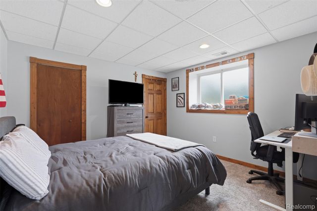 7433 Mabley Hill Road, Tyrone Township, MI 48430