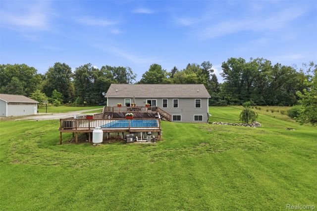 7433 Mabley Hill Road, Tyrone Township, MI 48430