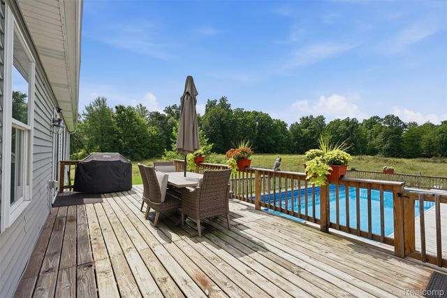 7433 Mabley Hill Road, Tyrone Township, MI 48430