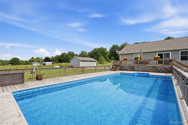 7433 Mabley Hill Road, Tyrone Township, MI 48430