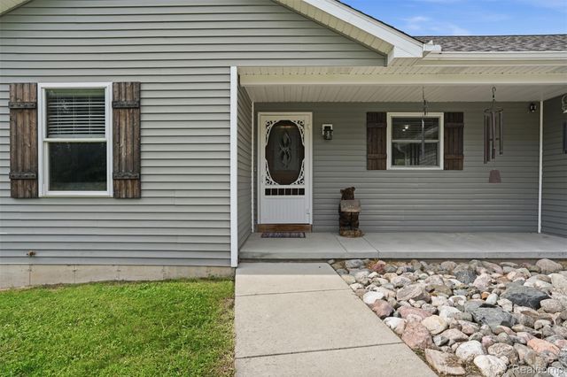 7433 Mabley Hill Road, Tyrone Township, MI 48430