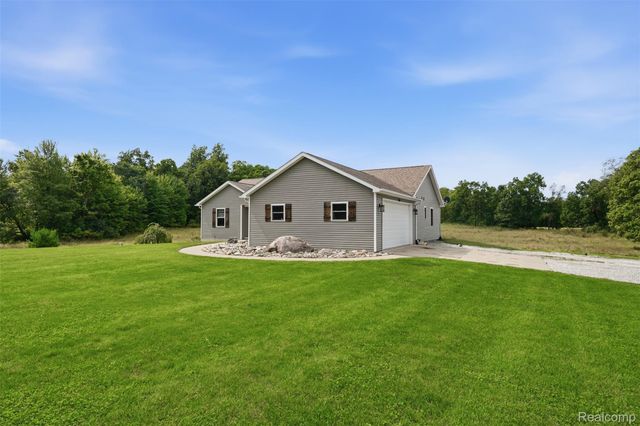 7433 Mabley Hill Road, Tyrone Township, MI 48430